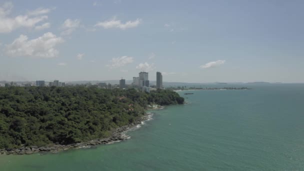 Naturaleza y edificios en Camboya drone shot 4K — Vídeos de Stock