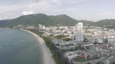 Patong Sahili ve Tayland Phuket Adası 4k insansız hava aracı.