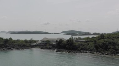Phu Quoc Adası 'ndaki Funicular teleferiği Vietnam' daki Hon Thom Ananas Adası 'na.