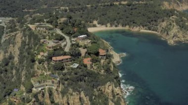 Cala Giverola ve Cala Giverola yazın İHA 4K uçuşunda