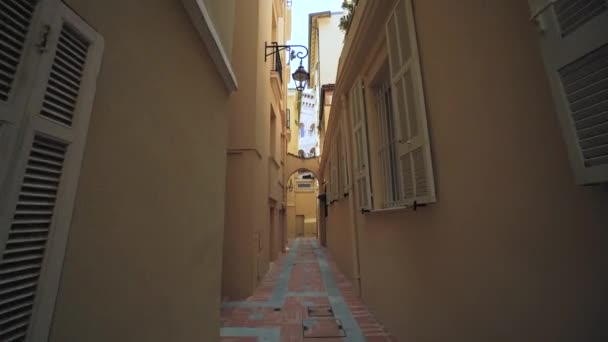 Eze městský hrad v letním dni, v blízkosti Monaka a Monte Carla — Stock video