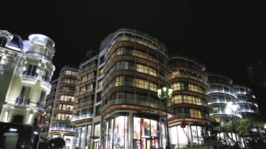 Monako Şehir Gecesi, Yaşayan Evler, Block of Flats binaları, sokaklar, Monte Carlo 'da arabalı raodlar