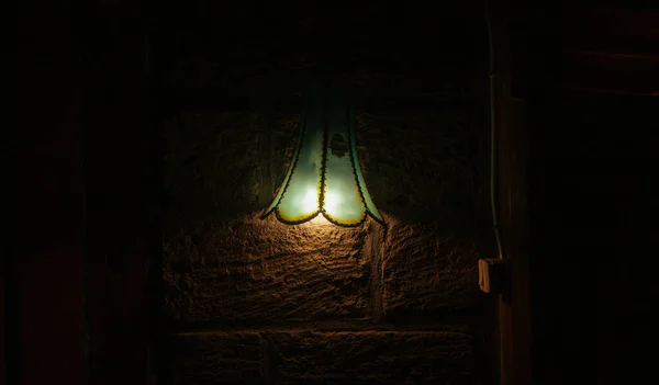 Lâmpada de iluminação latern na parede na Ásia — Fotografia de Stock