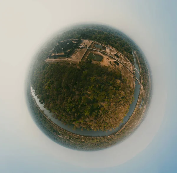 Angkor Wat Tempel in Cambodja, 360 Vr panorama drone shot — Stockfoto