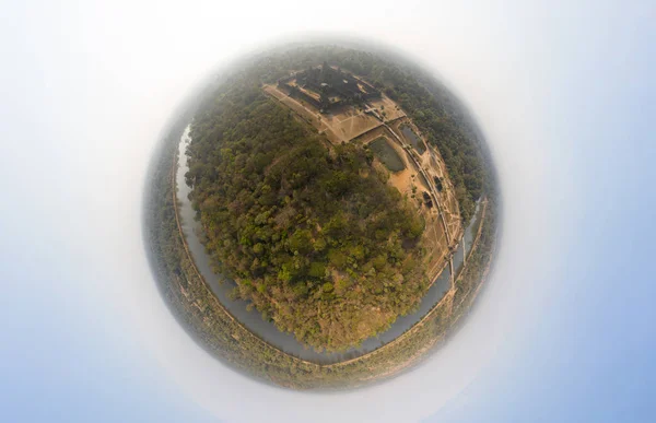 Angkor Wat Tempel in Cambodja, 360 Vr panorama drone shot — Stockfoto