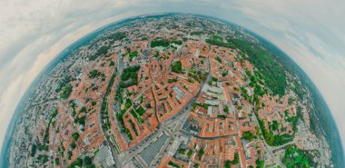 Vilnius Old Town, Litvanya 'nın tarihi merkezi, Avrupa şehri. 360 Vr panorama