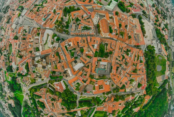 Vilna Casco antiguo, el centro histórico de Lituania, ciudad europea. 360 VR panorama — Foto de Stock