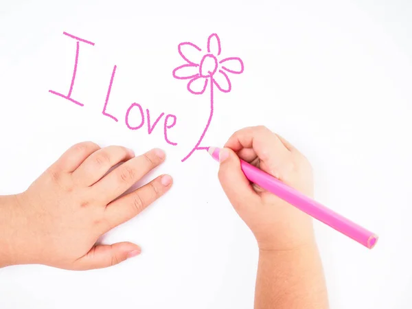 Menina desenha com lápis coloridos — Fotografia de Stock