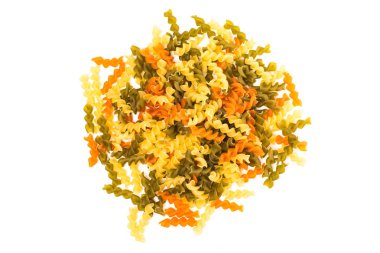 Üç renk düdük makarna