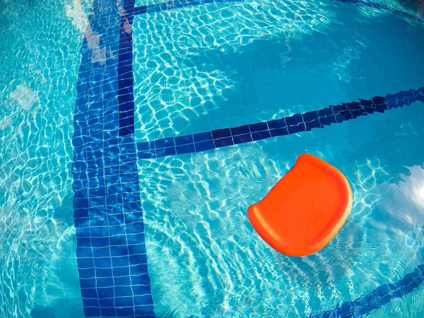 Planche de natation flottante — Photo