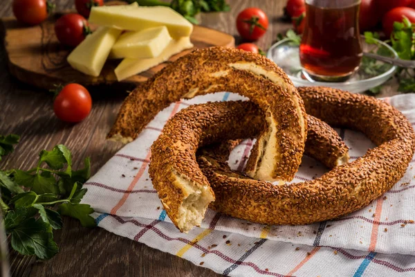 Simit çay