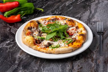 Geleneksel İtalyan pizzası