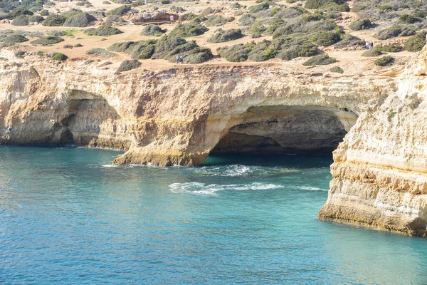 Hoge Kliffen Aan Kust Van Atlantische Oceaan Portugal Algarve — Stockfoto