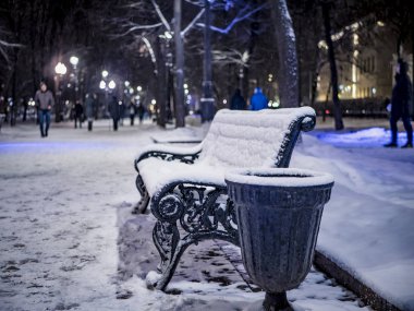 hemen hemen karlı kış city Park banklar