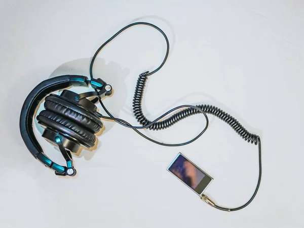 Top View Headphones Connected Mp3 Playe — Stock Photo, Image