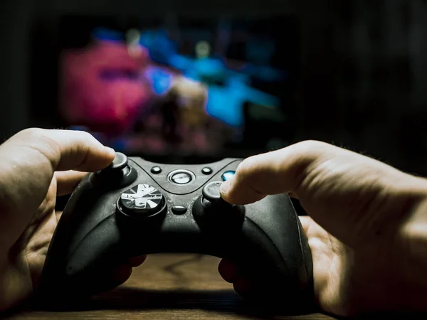 Primo Piano Della Persona Che Gioca Videogioco Isolato — Foto Stock