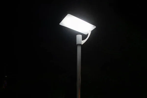 Street light lamp lantern in the urban city street at the night — Stock Photo, Image
