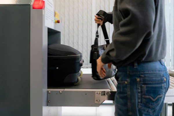 Ray Scan Airport Terminal Checking Bags Luggage — 스톡 사진