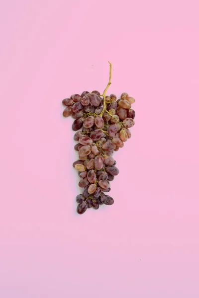 Minimalistisches Konzept Mit Trauben Beerensträußen Isoliert Auf Farbiger Oberfläche Flache — Stockfoto