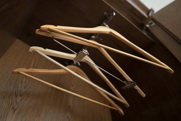 Sommige Lege Houten Hangers Het Huis Vintage Garderobe — Stockfoto