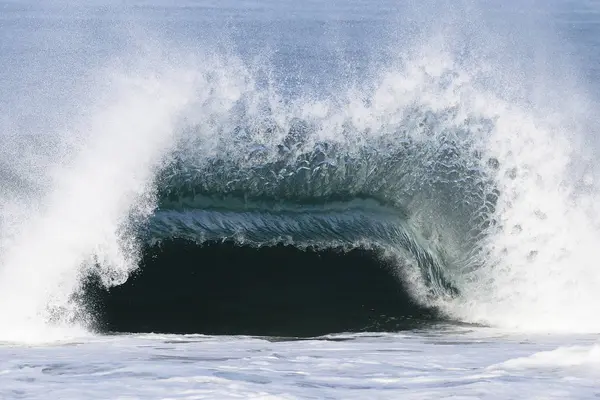 Large Wave Breaks Force Shallow Sandbar Malibu California — Stock Photo, Image