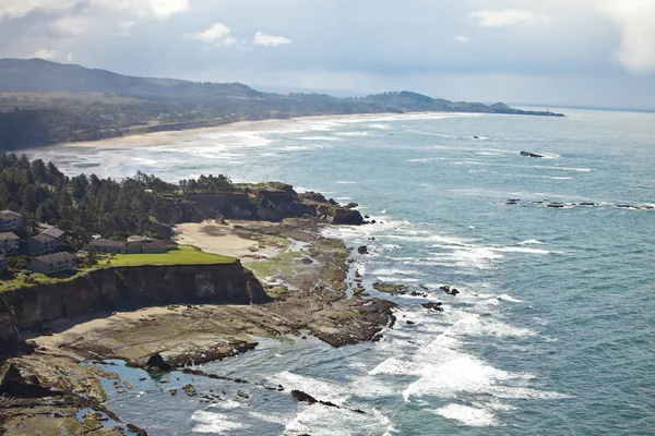 南オレゴン州の海岸線を見てカワウソ クレスト状態路傍 オレゴン州 アメリカ合衆国から — ストック写真