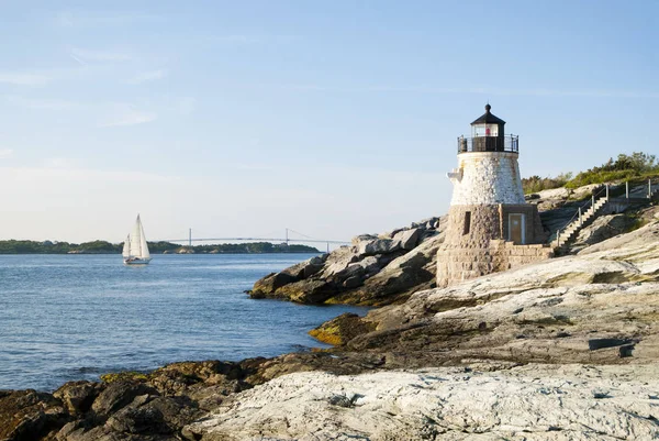 Castle Hill Maják Rockové Střežící Newport Harbor — Stock fotografie