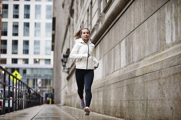 Female Runner Running Streets Boston — Stock Photo, Image