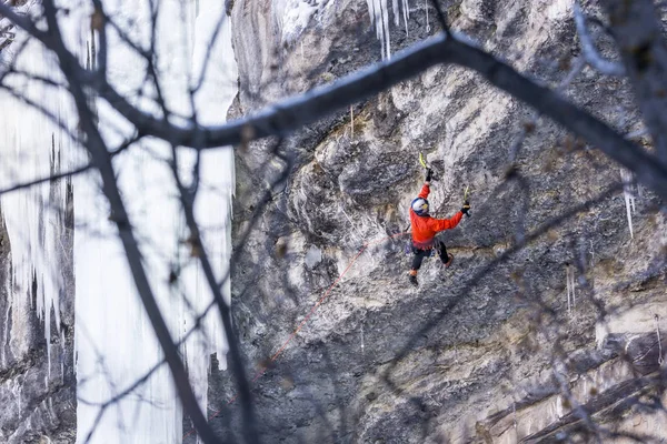 Homem Escalando Rota Difícil Vail Ampitheater Vail Colorado — Fotografia de Stock