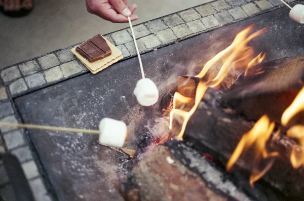 Marshmallows Roast Backyard Fire Pit — Stock Photo, Image