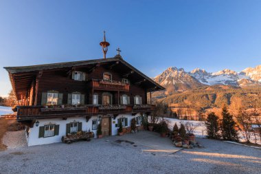 Ünlü ve güzel Bergdoktorhaus Ellmau, Avusturya