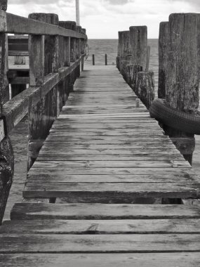 hiçbir yaya köprüsü