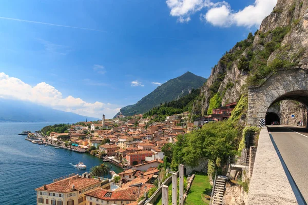 Panoramik bir Limone sul Garda, İtalya