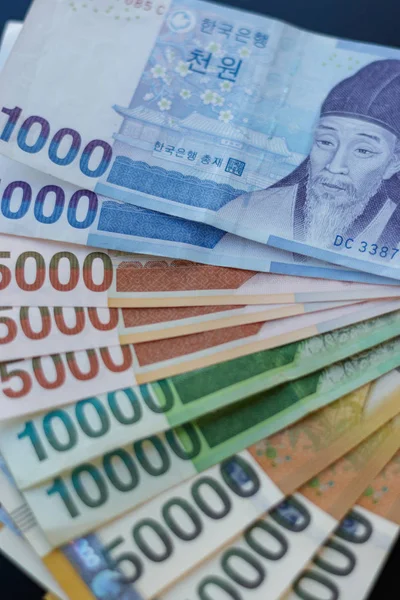 Several different money notes of South Korea currency won — Stock Photo, Image