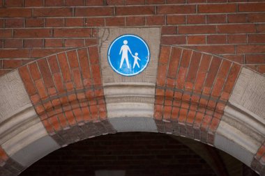 yaya tek yol için trafik işaretleri