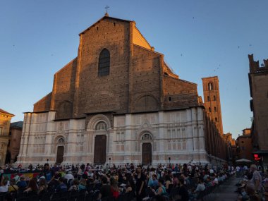 İtalya, Bologna 'da Piazza Maggiore' daki Basilica di San Petronio Kilisesi