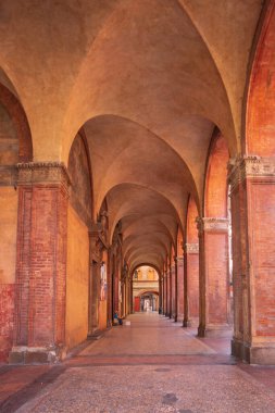 İtalya 'nın Bologna kentindeki Strada Maggiore' da atari salonu