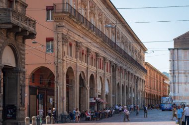 Piazza Re Enzo, Piazza Maggioreand Via dell Archiginnasio, Bologna, İtalya
