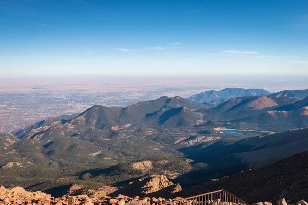 Colorado manzarası Pikes Tepesinden görüldü