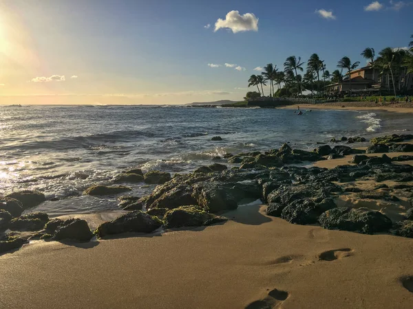 在阳光明媚的下午 位于夏威夷考艾岛的普普海滩公园 — 图库照片