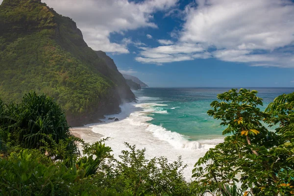 Hermosa Peligrosa Playa Hanakapiai Vista Desde Kalalau Sendero Senderismo Isla — Foto de Stock