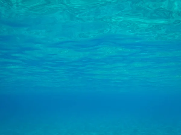 Areia Subaquática Arenosa Fundo Marinho Raso Mar Mediterrâneo Com Reflexos — Fotografia de Stock