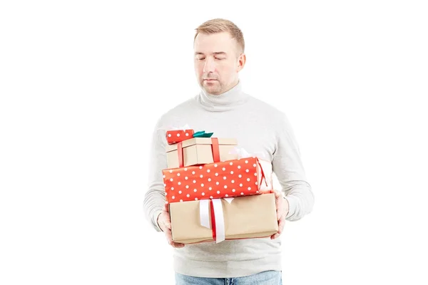 Homem com presente de Natal — Fotografia de Stock