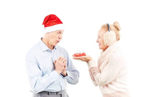 Seniorenpaar an Weihnachten — Stockfoto