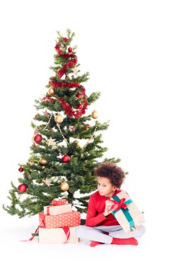 Karışık yarış çocuğa Noel ağacı