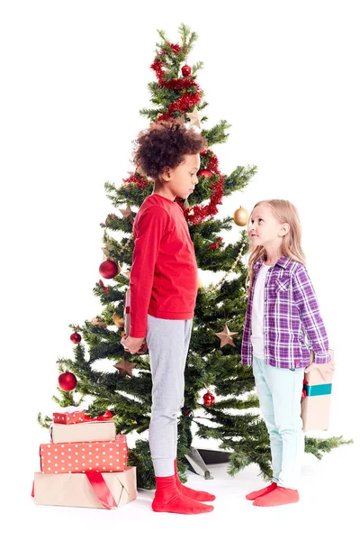 Ağabeyi için gizleme hediye