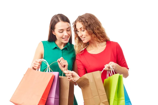 Amigos adictos a las compras — Foto de Stock