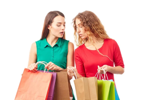 Amigos adictos a las compras — Foto de Stock