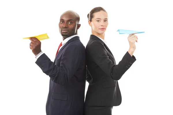 Ritratto di imprenditori in possesso di aeroplani di carta — Foto Stock
