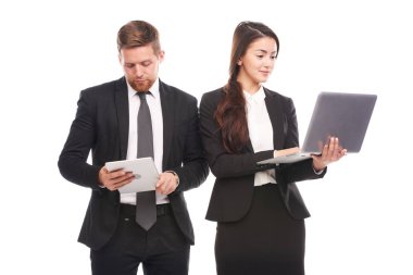 iş adamları ile bilgisayar